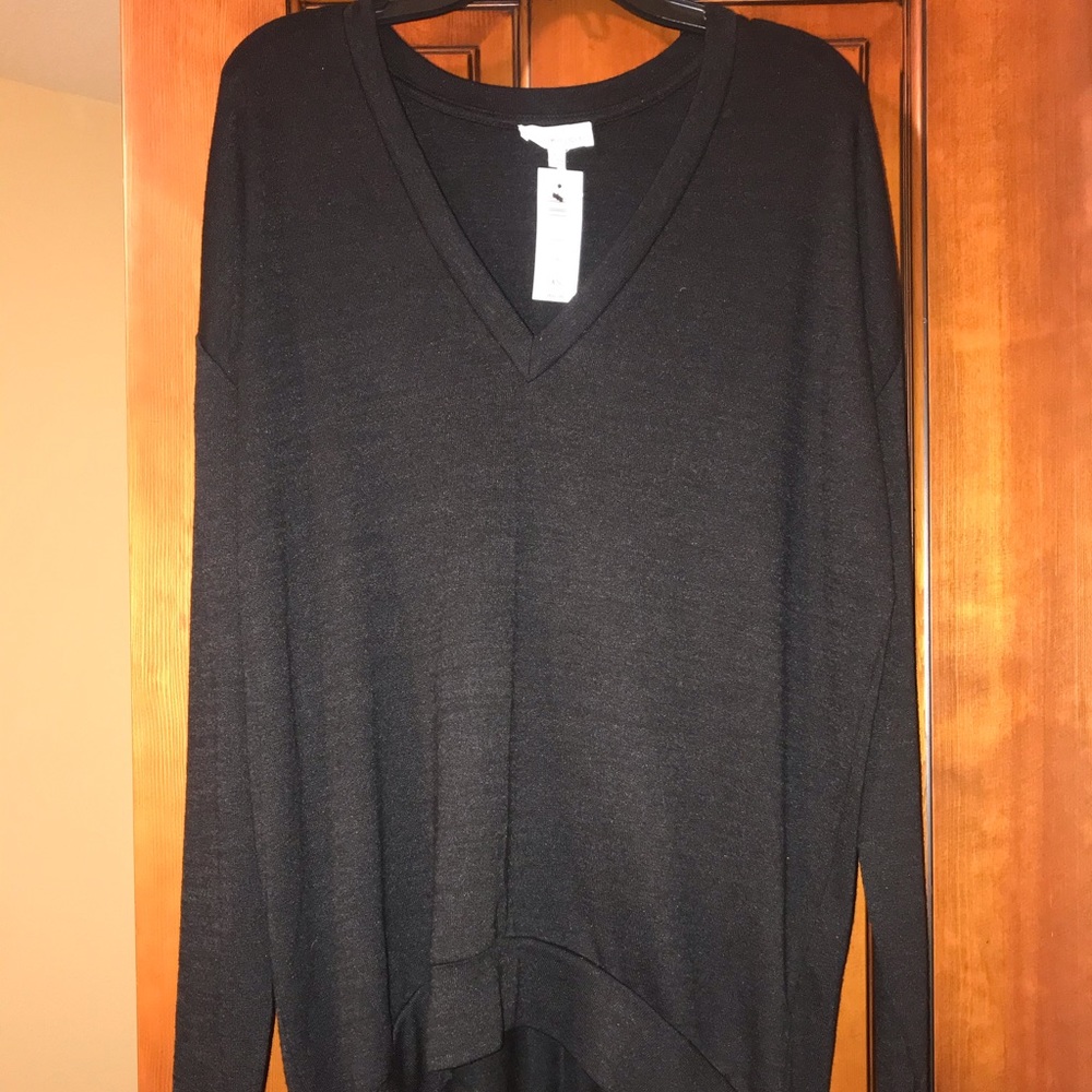 Wilfred DEVINETTE Aritzia black tshirt, xs. BNWT